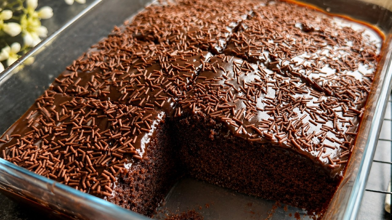Why this chocolate fudge cake feels so irresistibly decadent