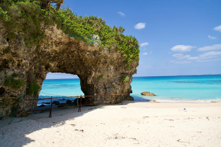 Sunayama, Japan — © Shutterstock / takayan