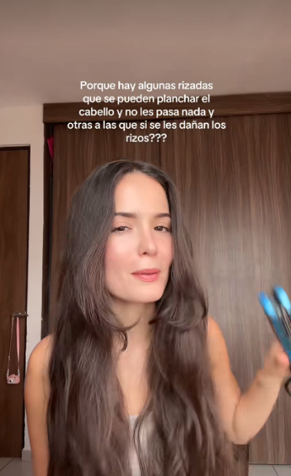 Cómo cada cabello rizado reacciona diferente a la plancha