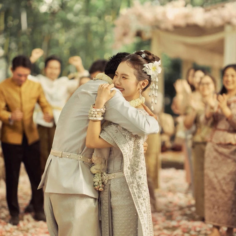 Phương Mỹ Chi một mình đấu gần 60 nghệ sĩ