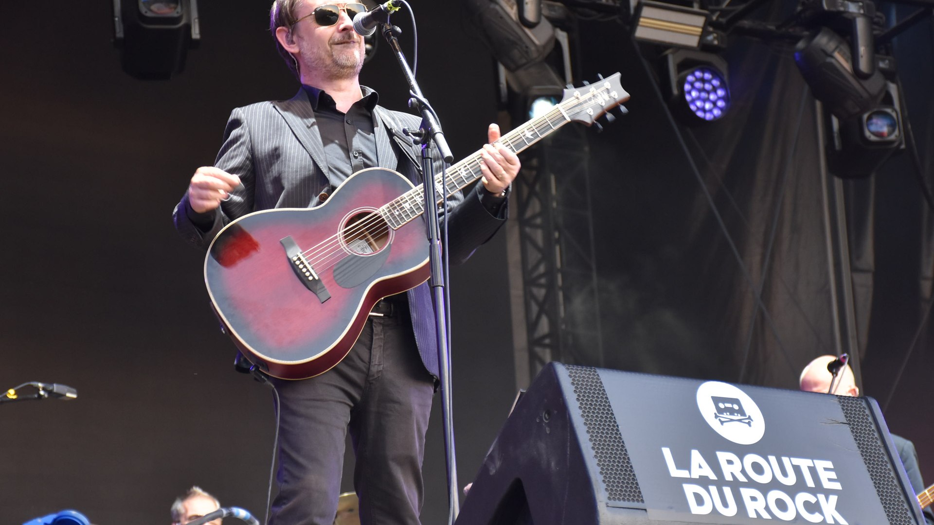 la-route-du-rock-2026-the-divine-comedy-de-retour-au-fort-de-saint