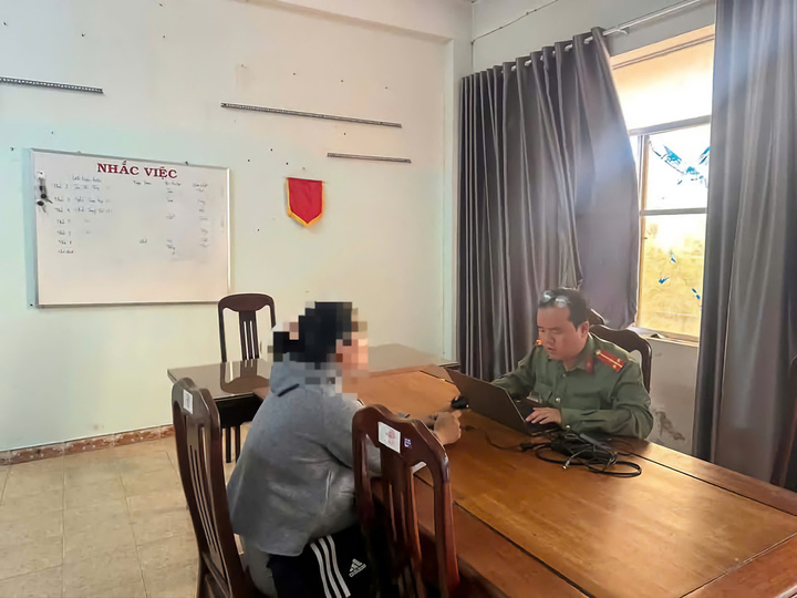 Đăng tin cô gái dùng tiền từ thiện mua điện thoại, một phụ nữ ở Đắk Lắk bị phạt
