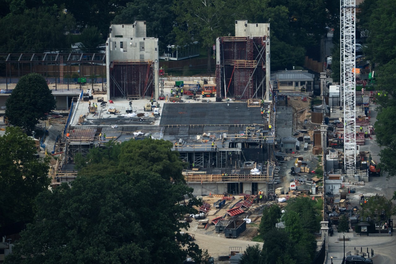 Trump administration asks Supreme Court to allow ballroom construction