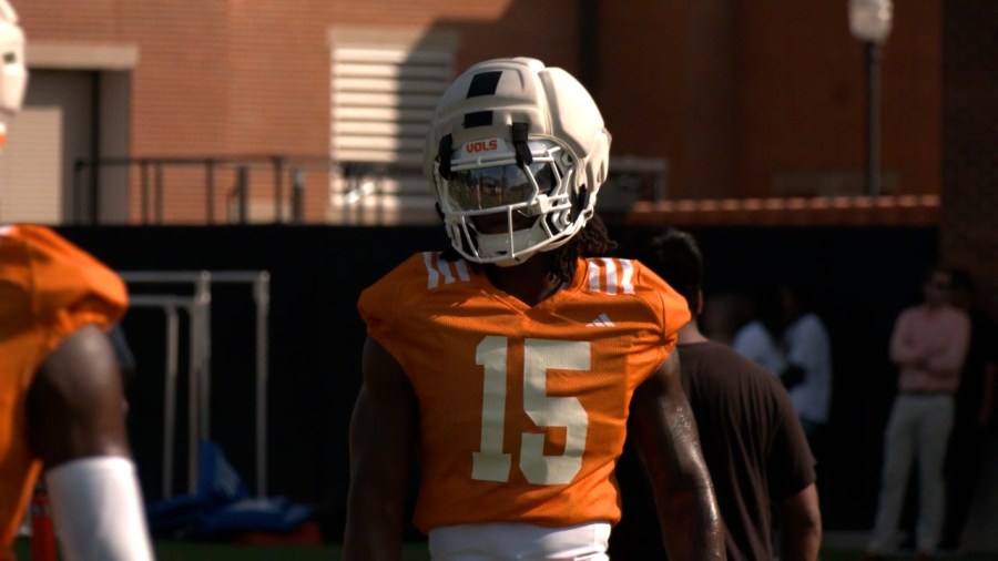 Tennessee starting safety Edrees Farooq hospitalized with leg injury