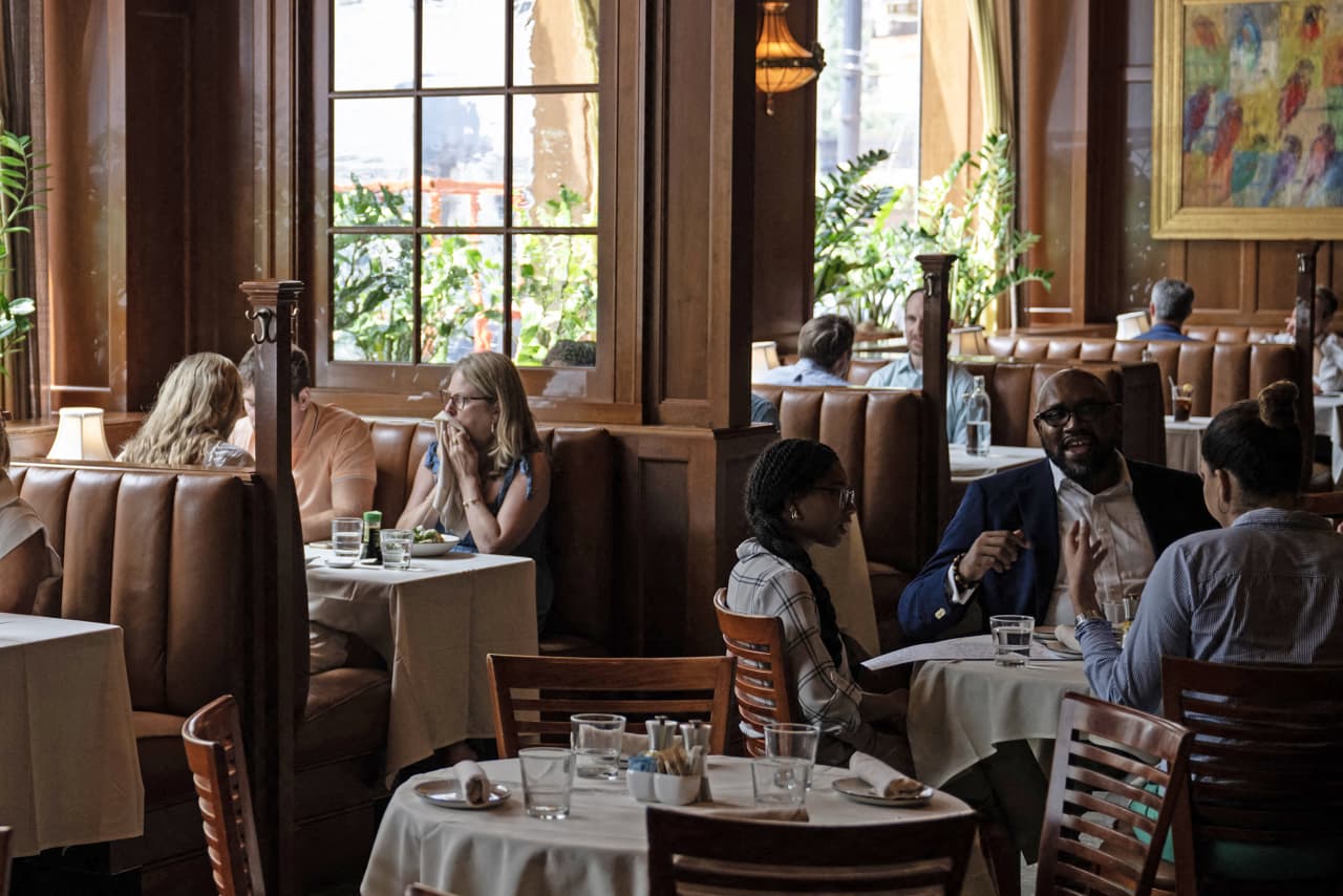 Sit-down restaurant stocks are beating fast casual in reversal from Covid era