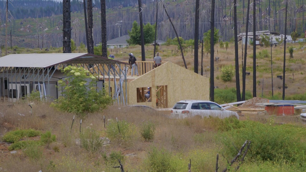 Housing program helps residents rebuild in Grizzly Flats 5 years after Caldor Fire