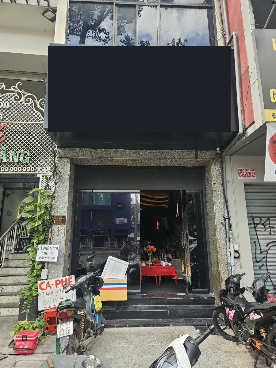 Chủ nhà hàng Hàn Quốc bị đồng hương đánh tử vong bằng bình khí cười