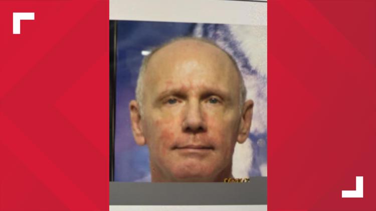 Suspect at large after officer shot in Muscatine