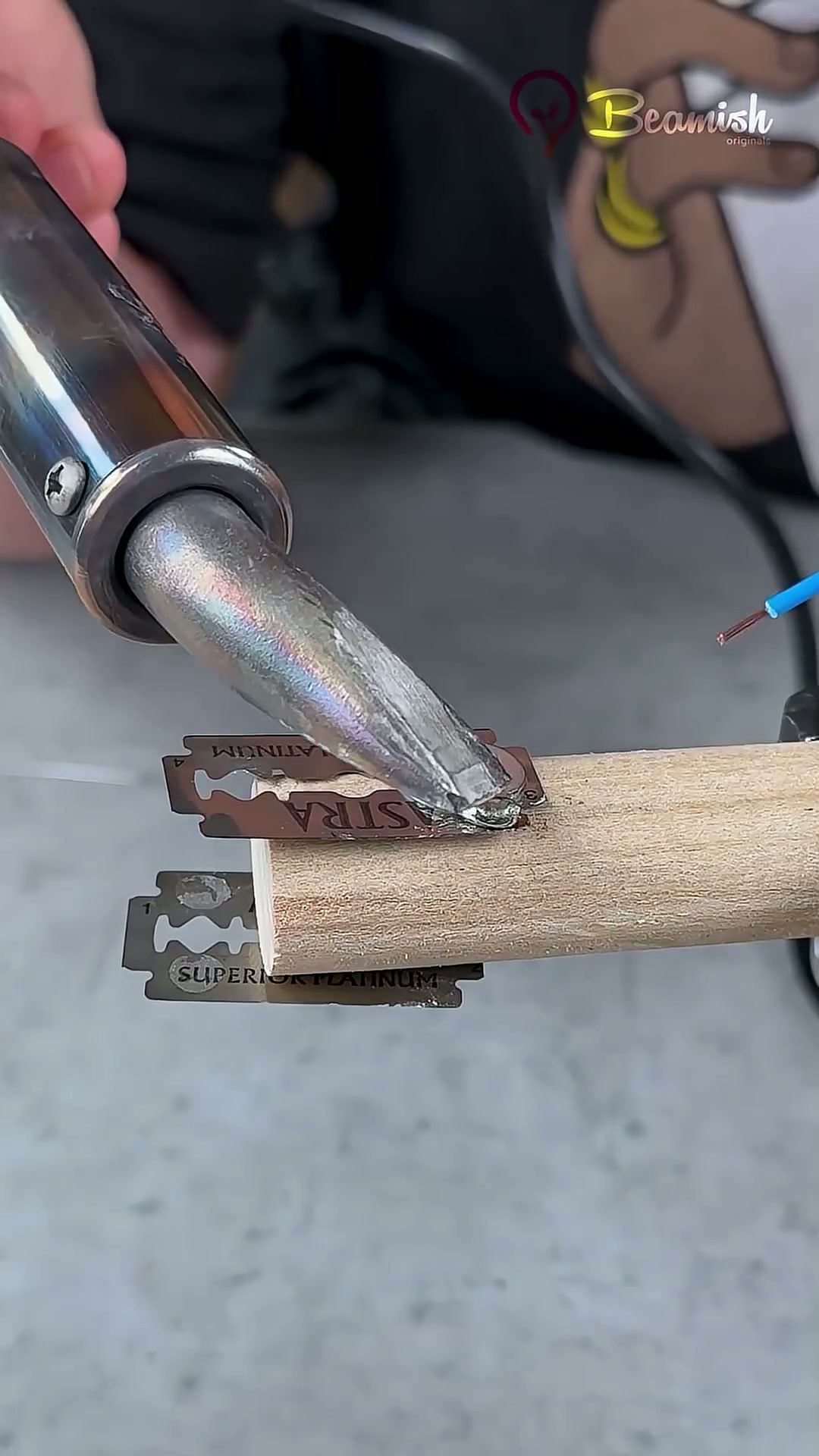 Simple electricity water experiment #simple #experiment #water #electricity