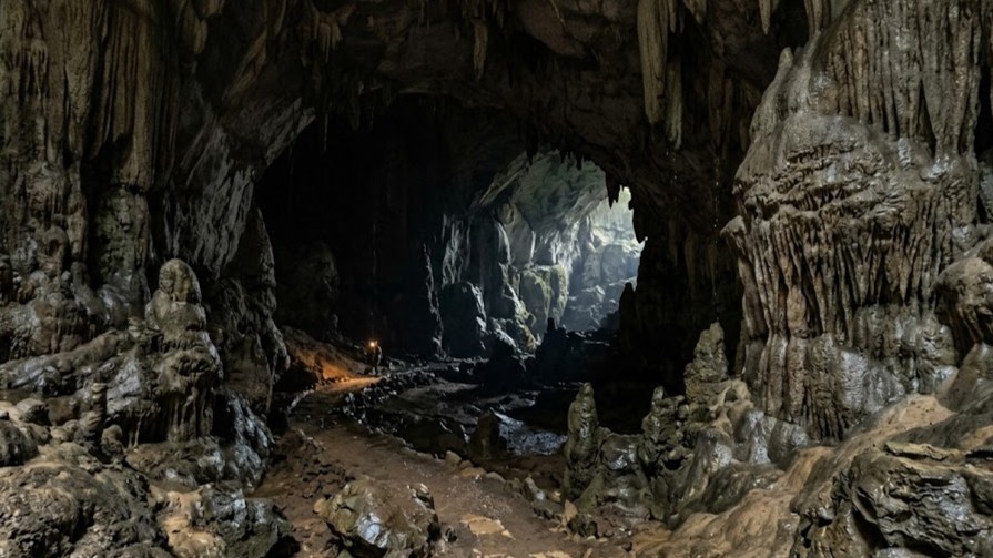 this-country-has-over-4-500-caves-and-one-is-called-devil-s-throat