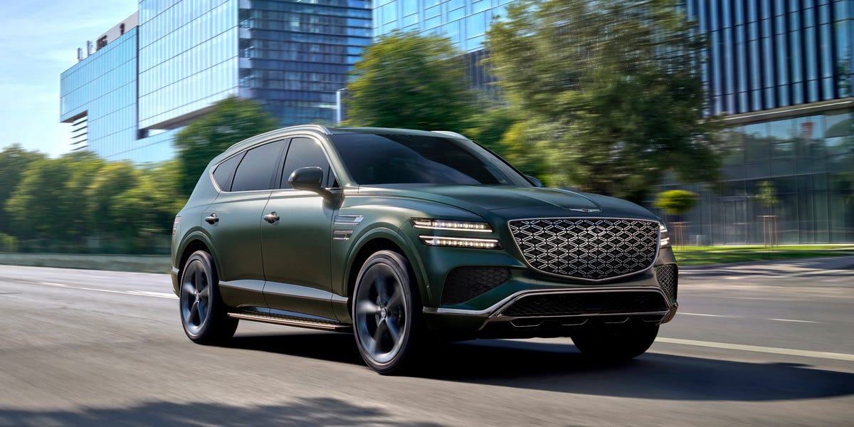 Genesis reveals details on the upcoming GV80 hybrid, including power output and an MPG estimate