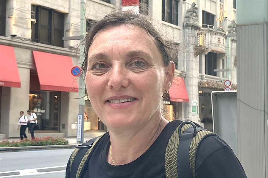 「フランスにはない」「日本で買って持ち歩いているよ」 フランス人、アメリカ人、オランダ人が日本の酷暑に唖然 驚いた光景とは