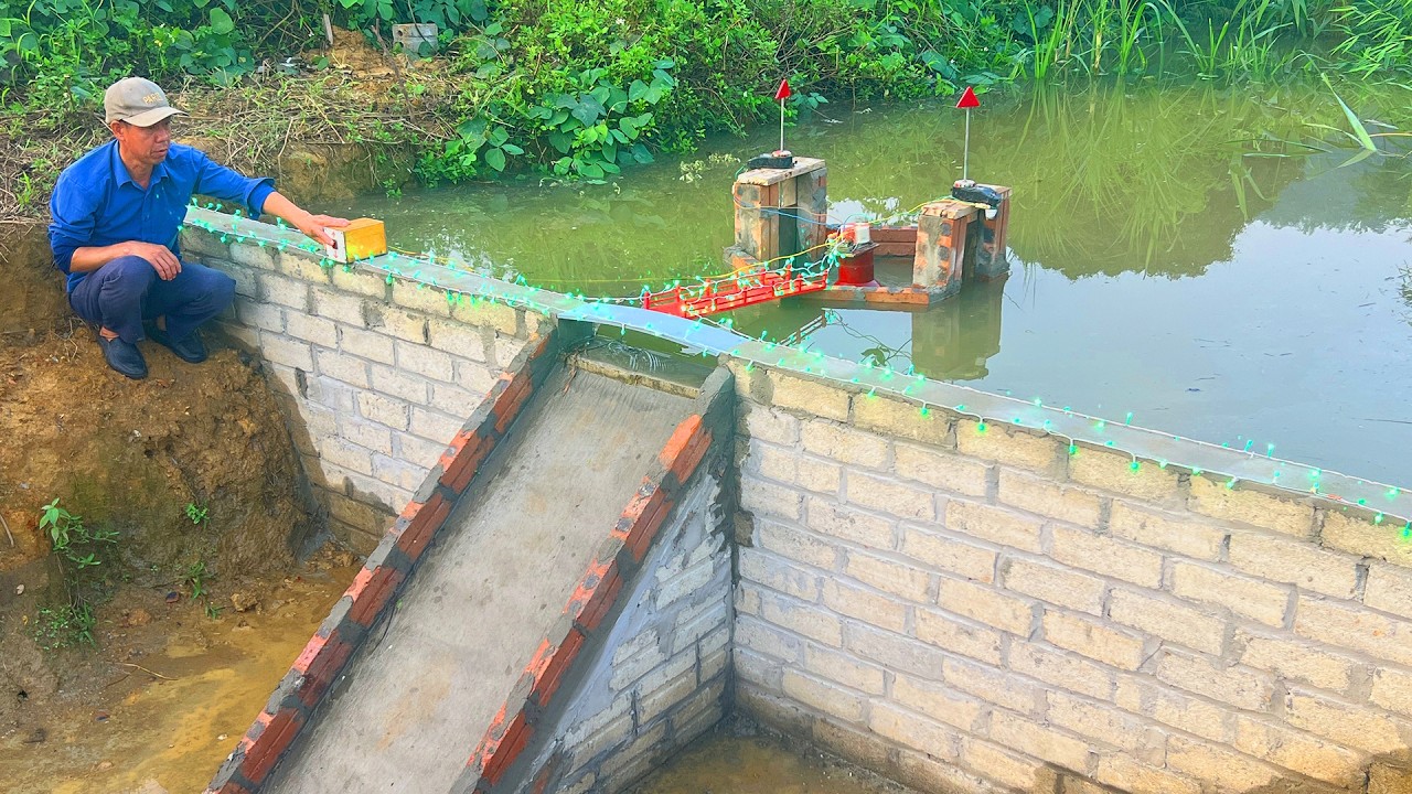 The man built an amazing 24V mini hydroelectric dam in a remote village.