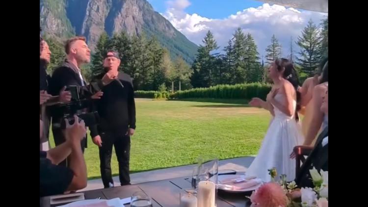 O-Town crashes fan's wedding near Snoqualmie, sings 'All or Nothing' with bridal party