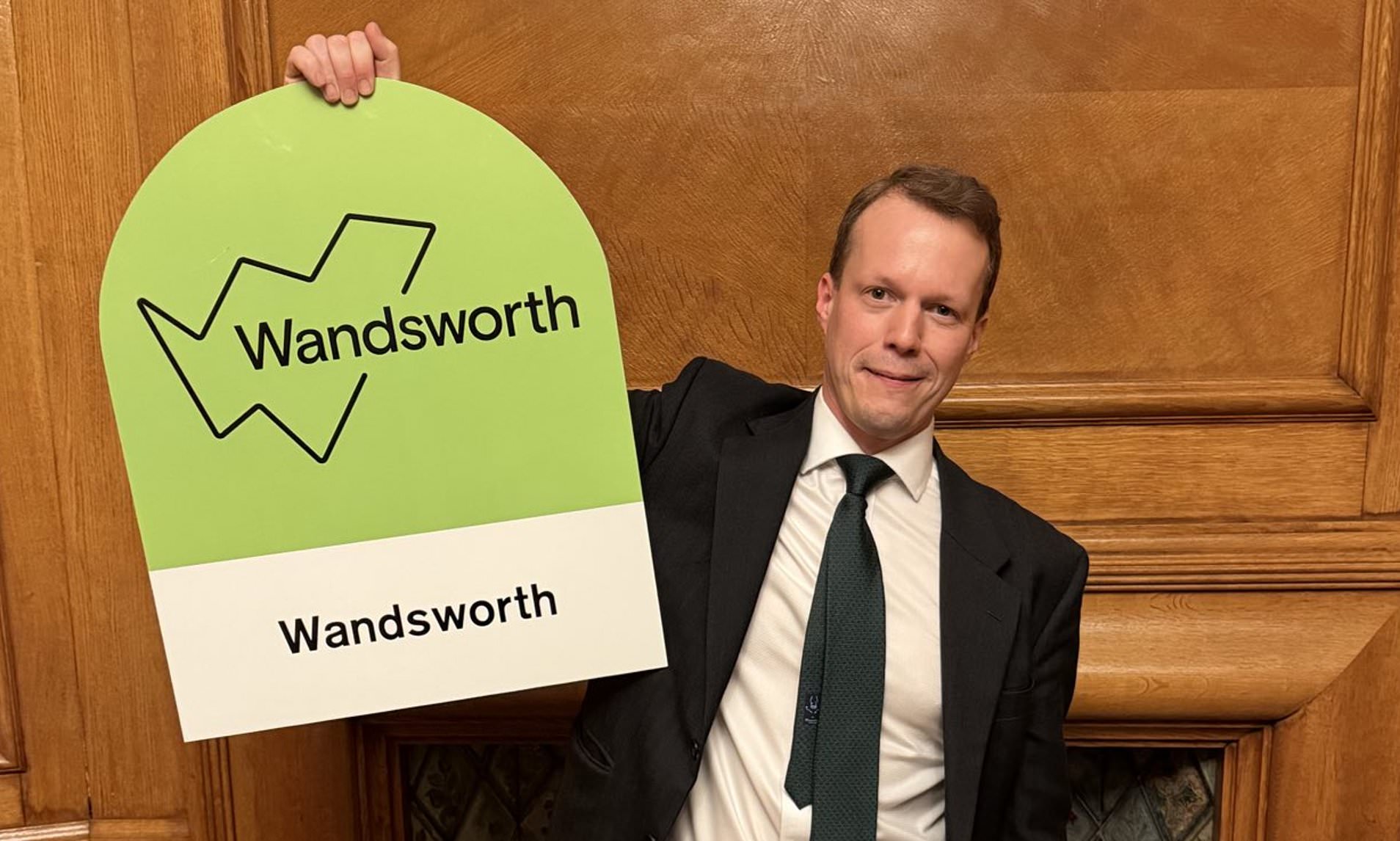 Labour leader of cash-strapped town hall spent £700 on door sign and £600 on greeting cards