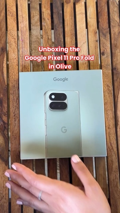 Unboxing Google Pixel 11 Pro Fold