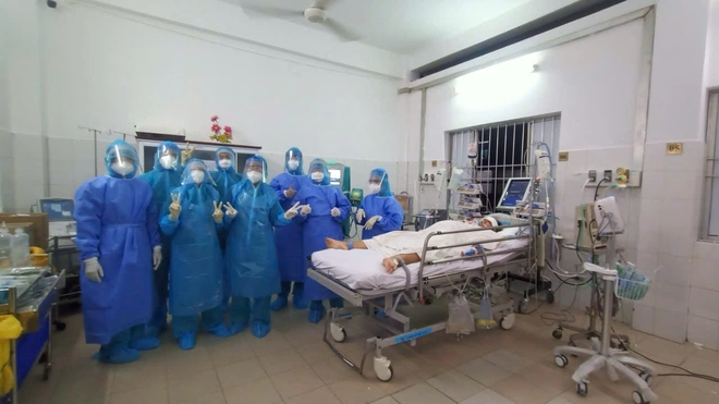 Ký ức những ngày không thể nào quên 5 năm trước ở Trung tâm hồi sức COVID-19