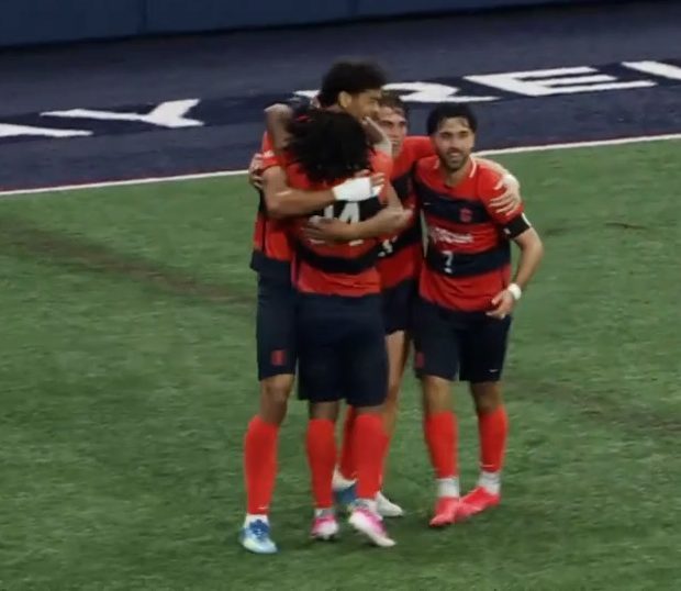 Syracuse men's soccer opens season with win at UConn