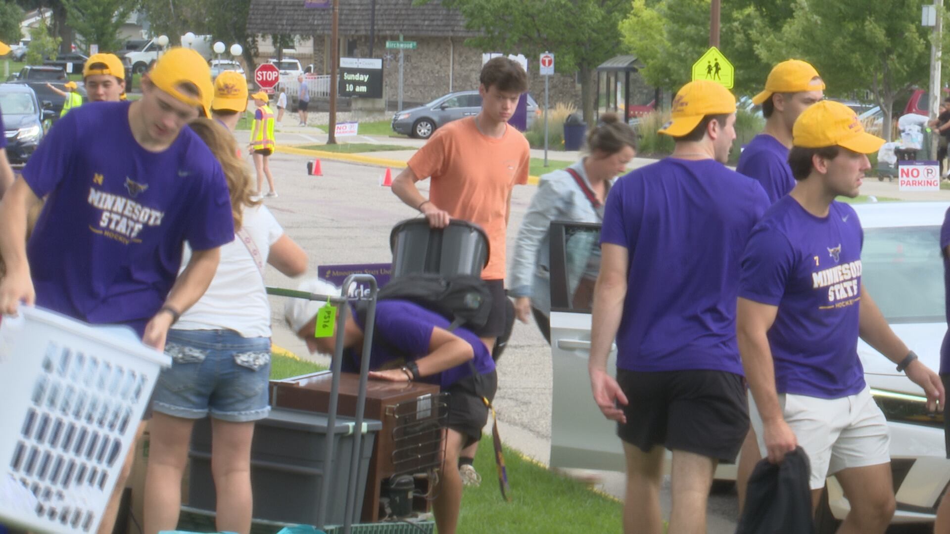 Minnesota State University, Mankato welcomes more than 2,600 students for move-in day