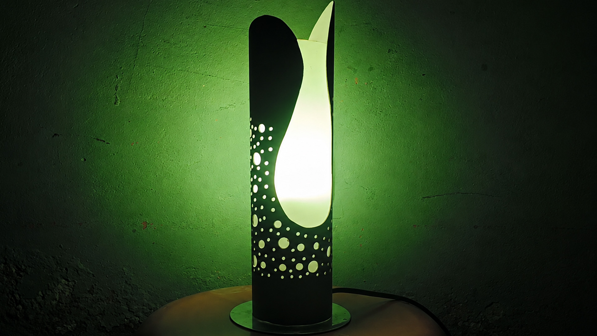 Crafting modern DIY lamps using PVC pipes