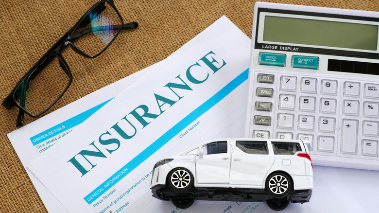 Who typically pays higher car insurance premiums, young people or old people?