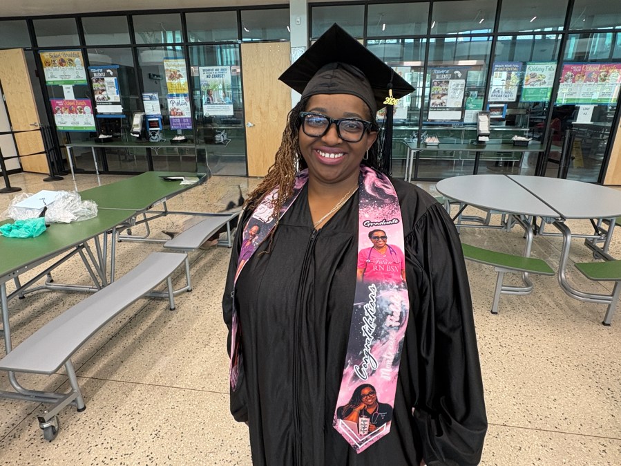 ‘I knew I had to do it': 43-year-old mother graduates Pinellas County Schools with GED