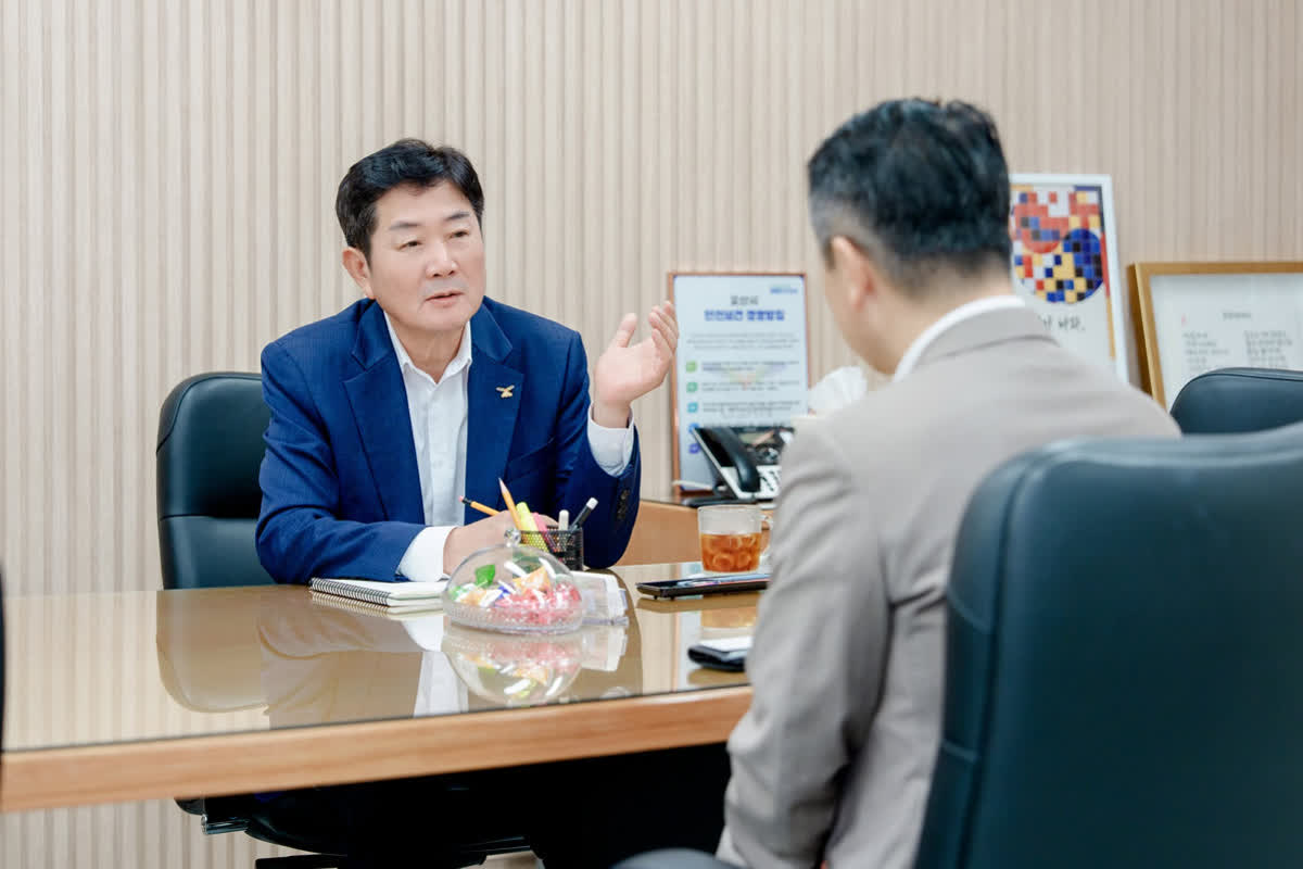 오산~강남 5300번, 9월부터 2층 버스… 한 대가 1.6배 태운다