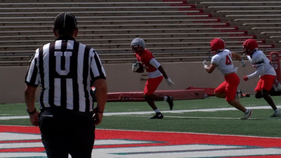 Receivers shine in Lobos' last scrimmage of fall camp