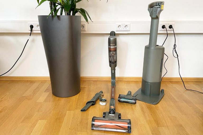 Akkustaubsauger im Test: Shark schlägt Dyson und Bosch