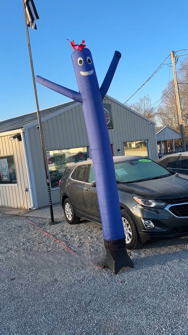 Dealer warning signs in a car buying situation