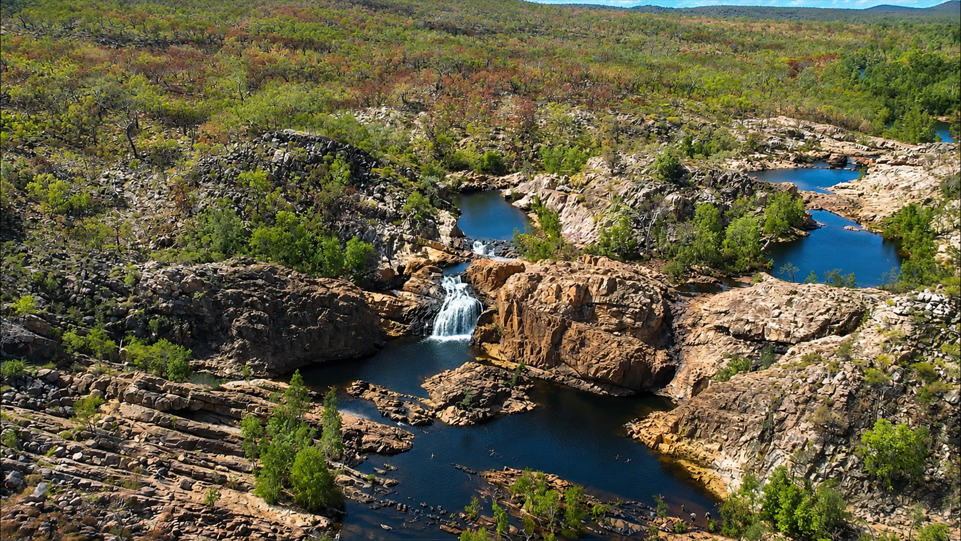 Rock pools break up Australia’s rugged landscape