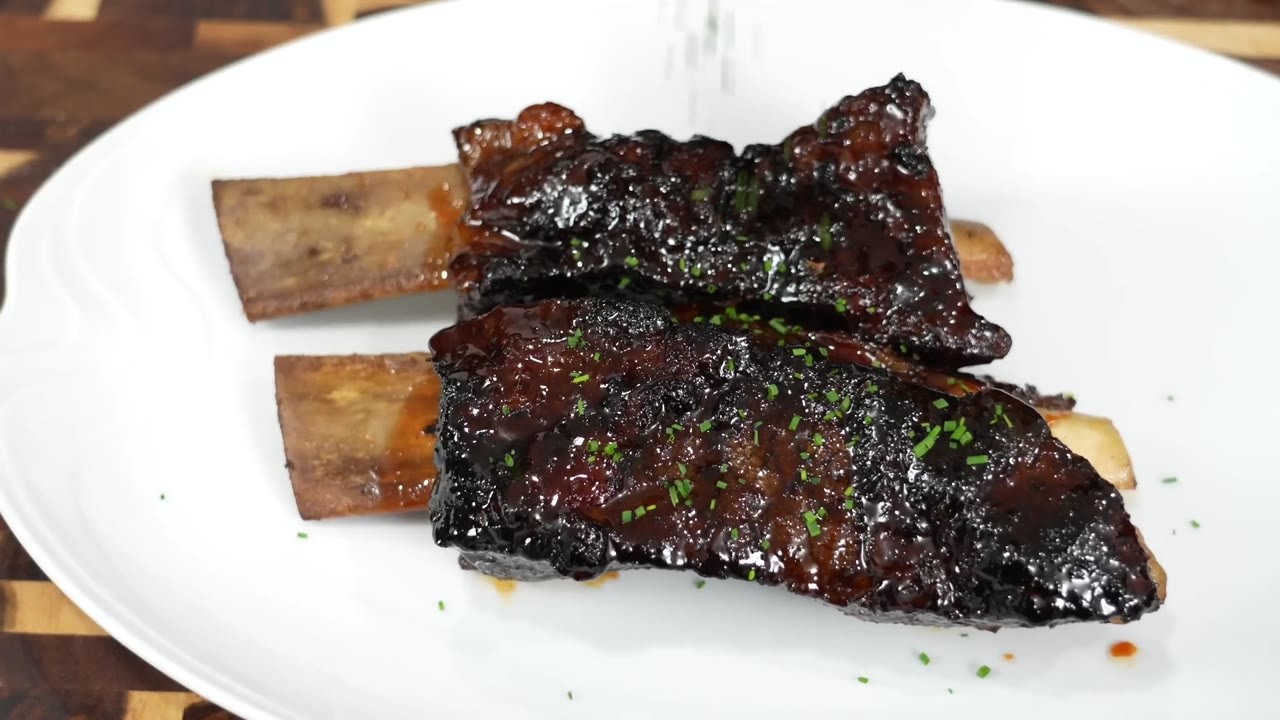 I made giant beef ribs in the oven - here's the secret to getting them ...