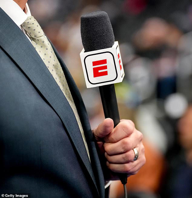 NFL fans left divided after ESPN unveils new scorebug ahead of Super ...