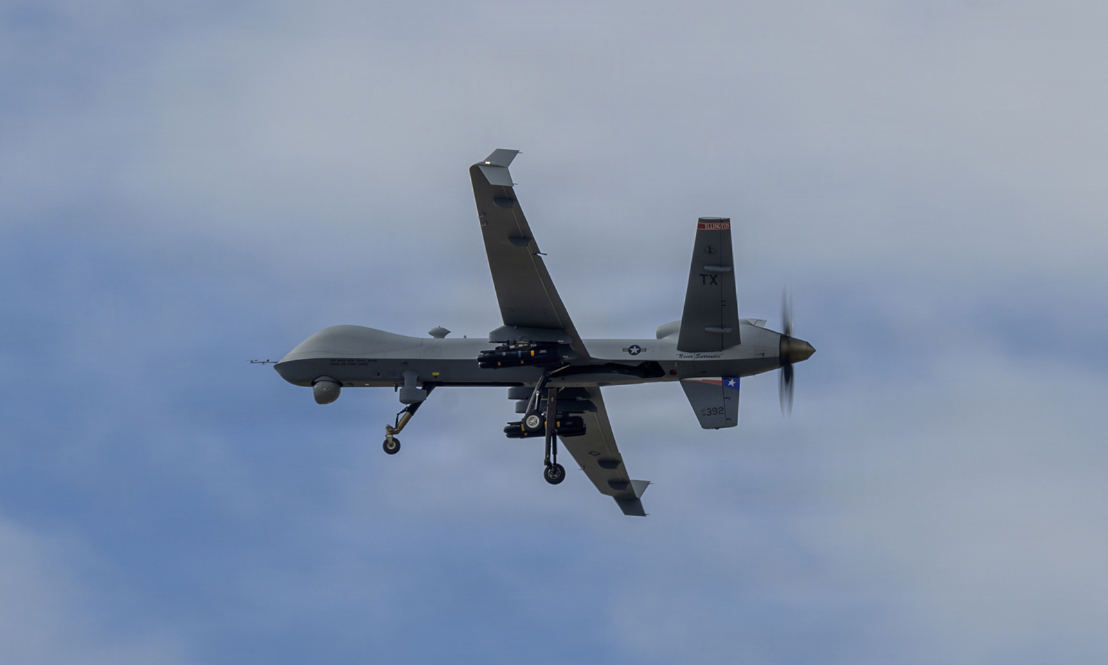Sợi dây điện bị chập khiến Mỹ phải tự phá hủy UAV 'Thần chết'