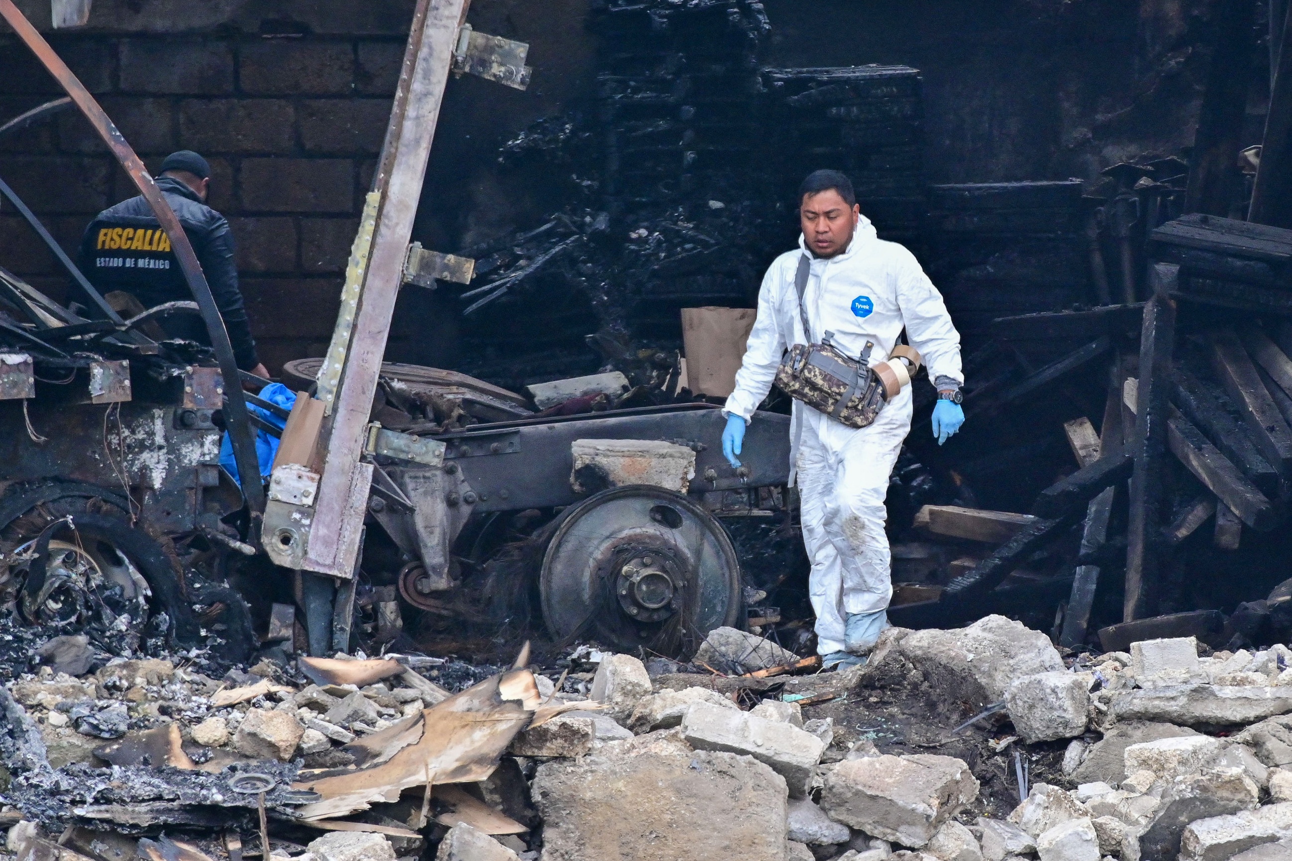 Alaska charter crash kills 8 at radar site; charter ops exempt from ...