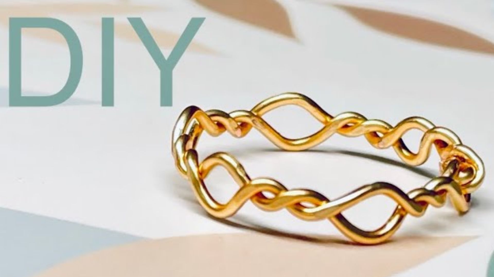 Make a beautiful ring with simple DIY techniques