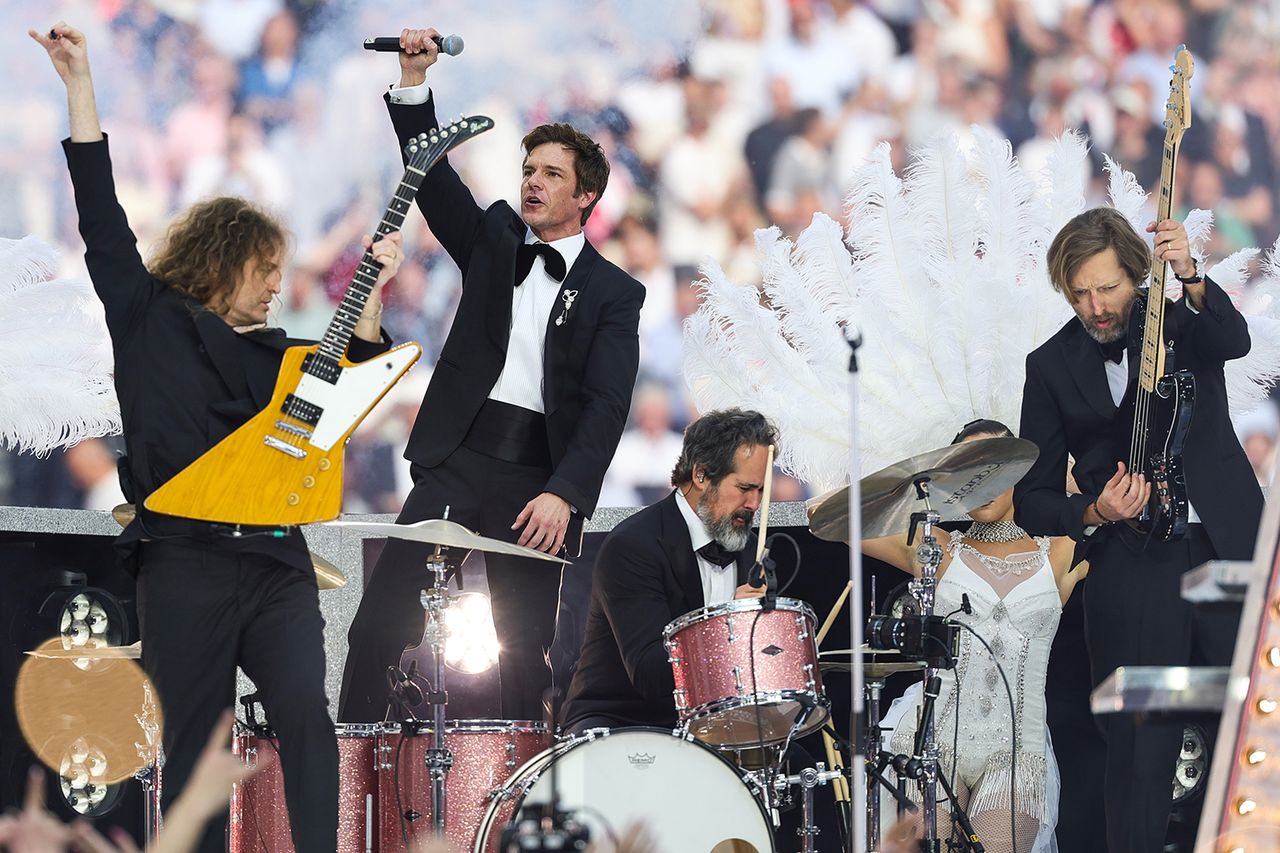 the-killers-brandon-flowers-shares-his-dad-s-one-word-reaction-to-his