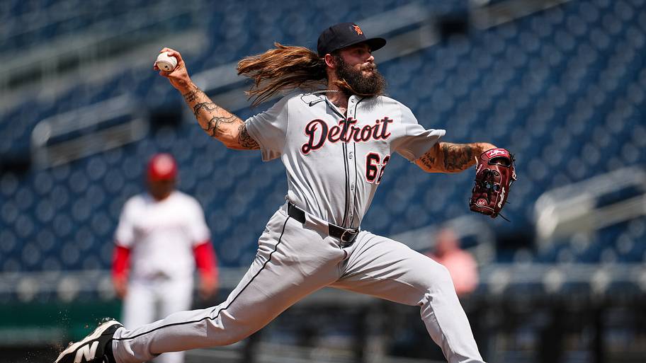 Tigers news: Longtime pitcher released, Brady Smith injury, Awful Announcing rankings