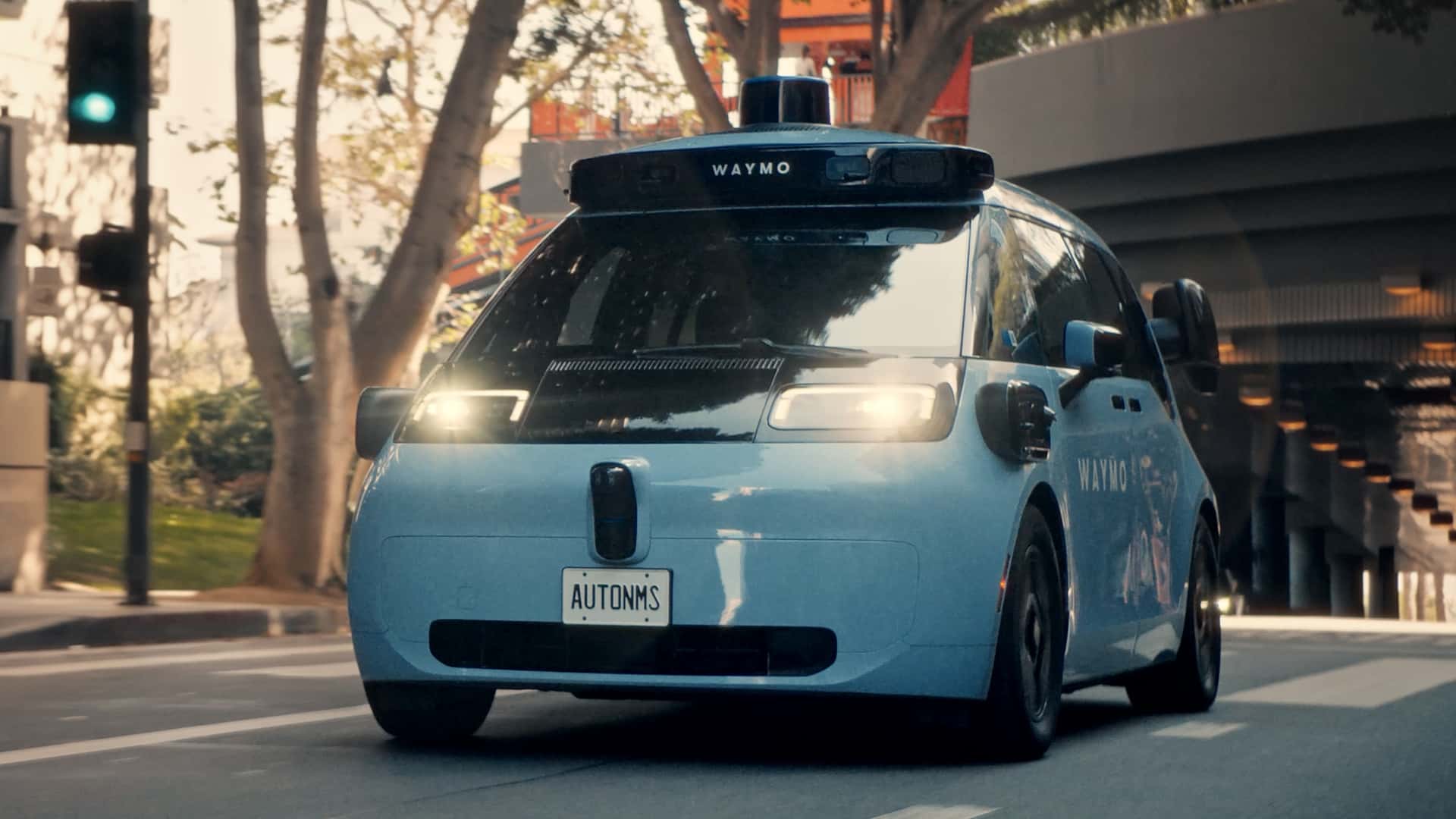 Waymo just took a not-so-subtle dig at Tesla's self-driving strategy