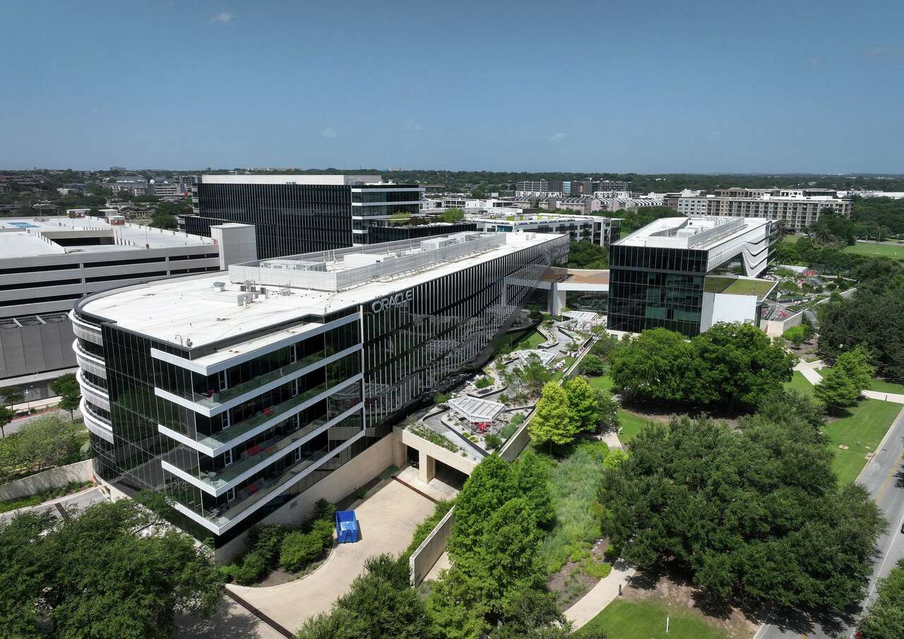 Oracle begins another round of layoffs even as AI business surges