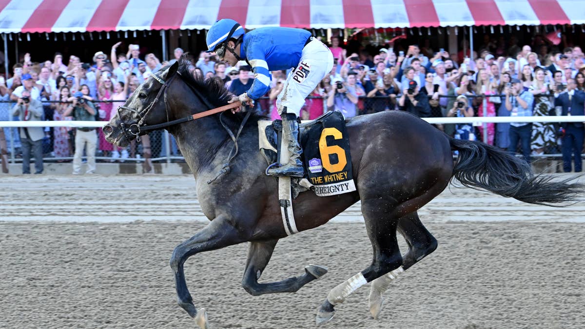 Horse of the year Sovereignty posts first work since hoof abscess