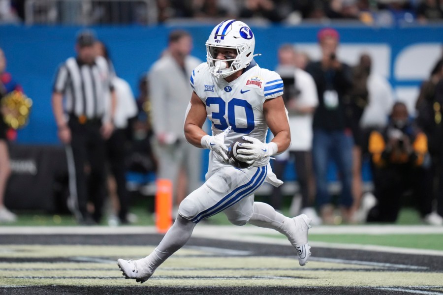 Sione Moa returns to BYU backfield after scary injury