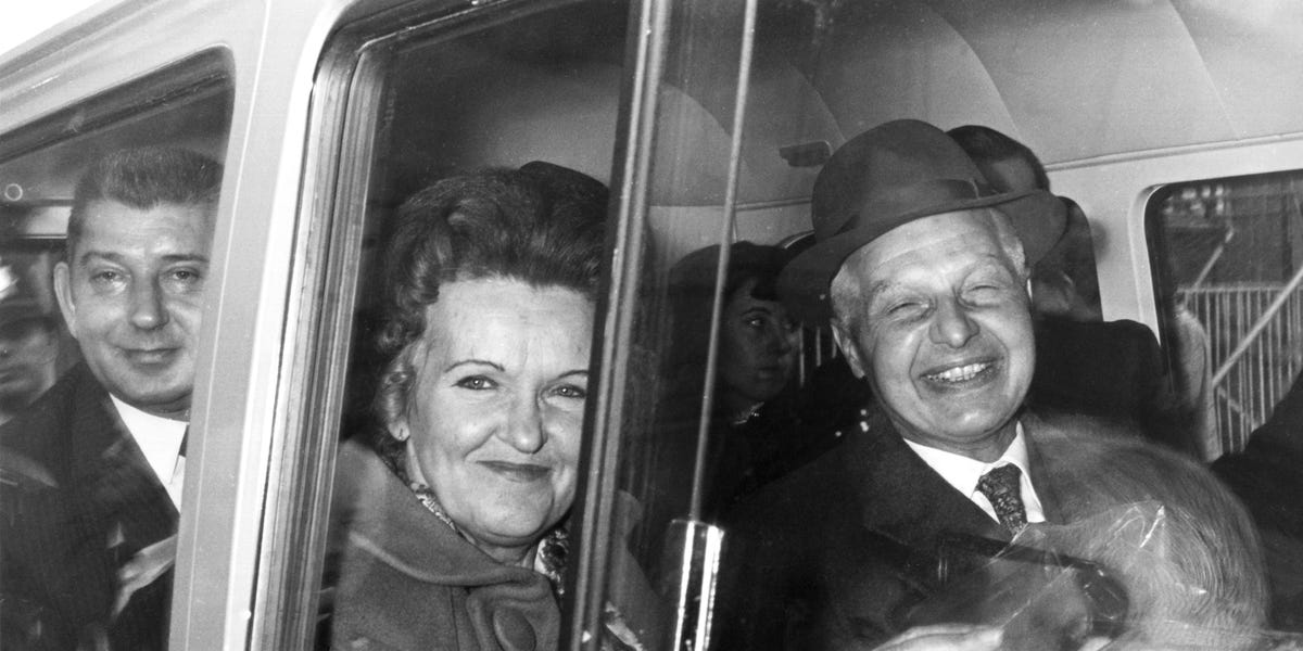 They handed the Soviets the blueprint for the atomic bomb—and remained at large for 10 more years