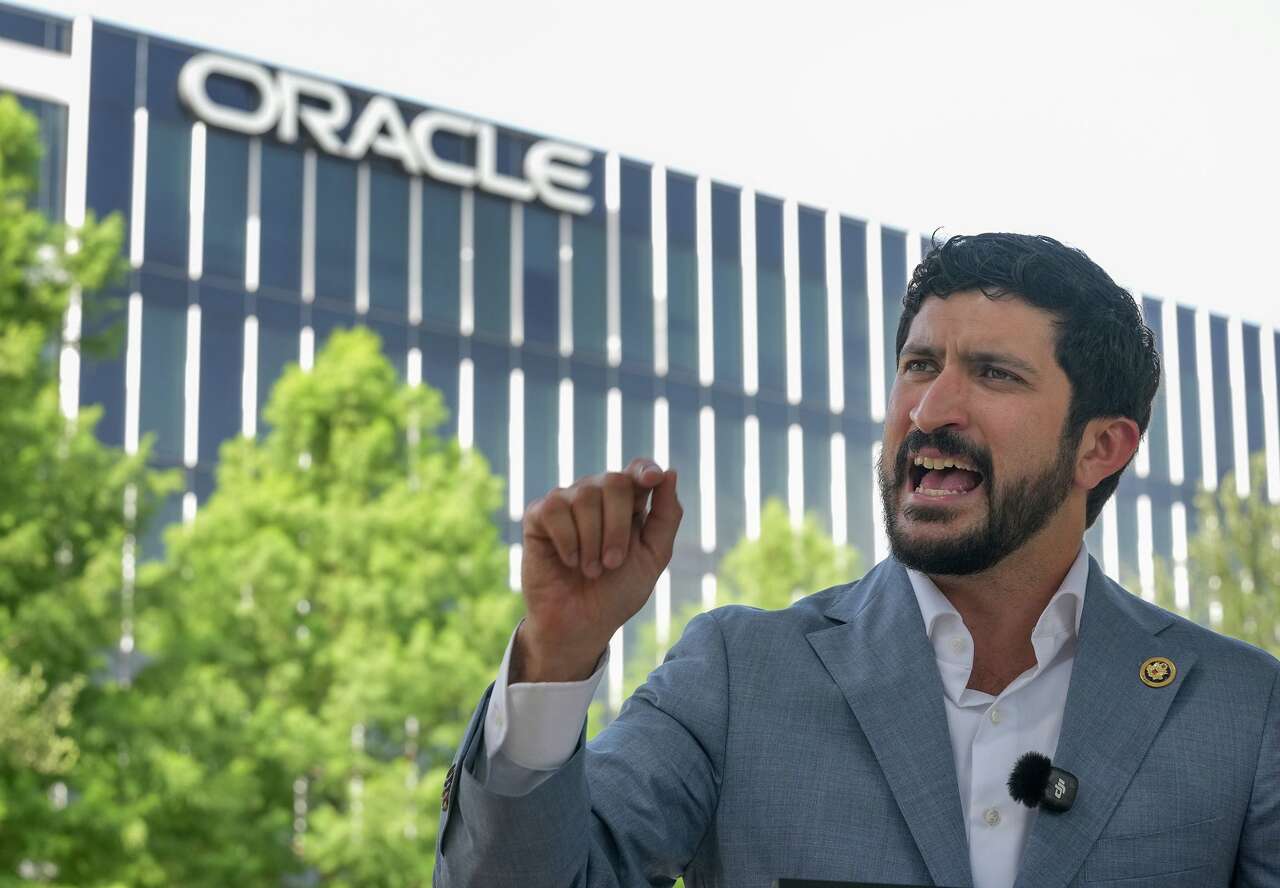 Austin-based Oracle Corp. weighs more job cuts as AI spending grows