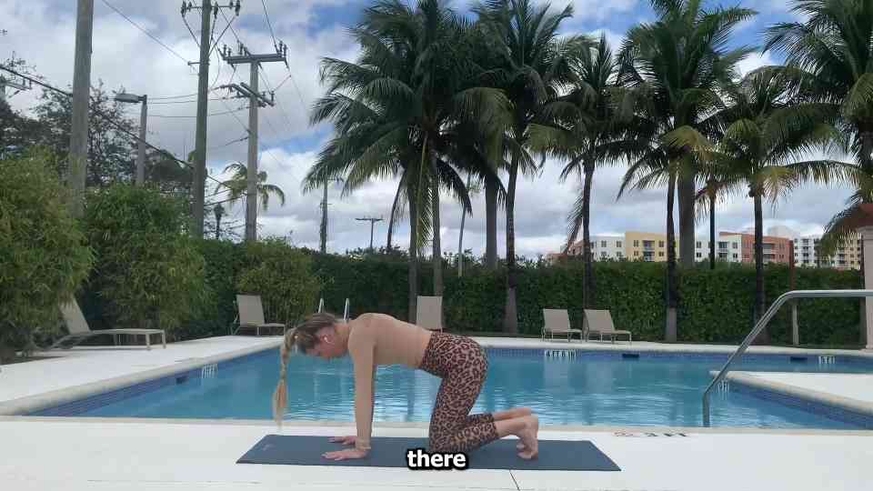 20 min full body core & strength session for total-body toning
