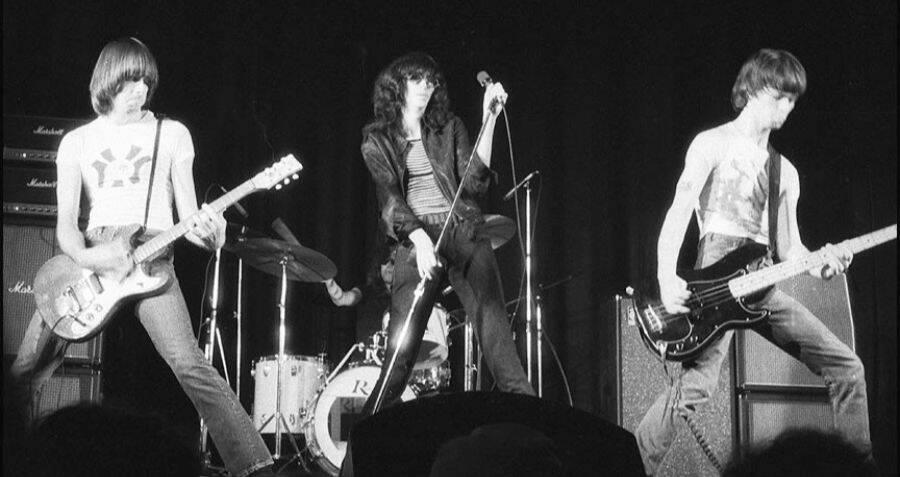 30 photos of the '70s' most popular rock bands