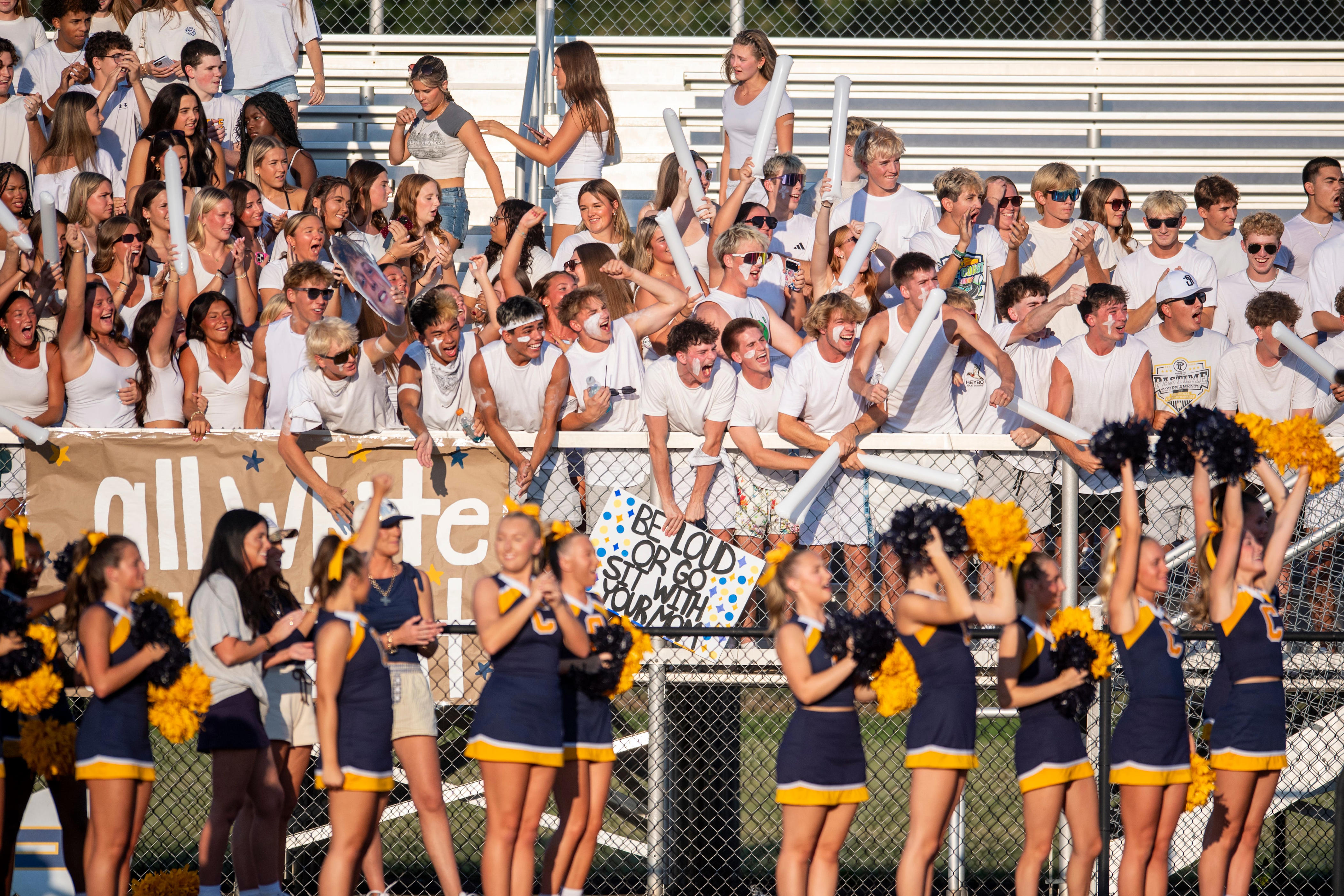 Follow live updates, scores from week 1 Southwestern Indiana football games
