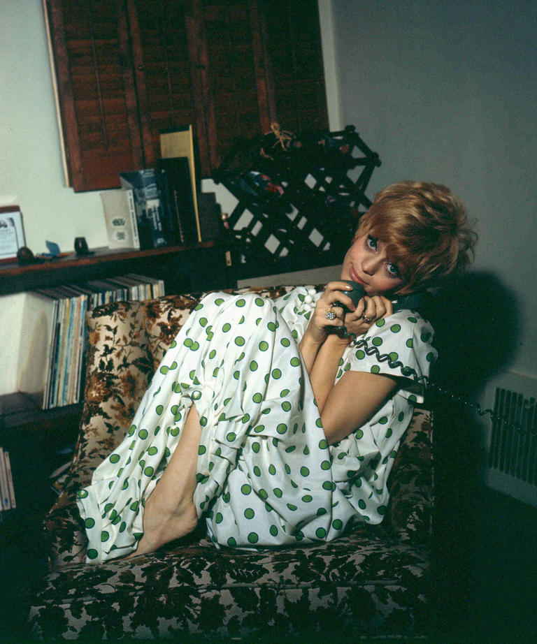 Goldie Hawn's '60s Los Angeles living room was a masterclass in the art ...