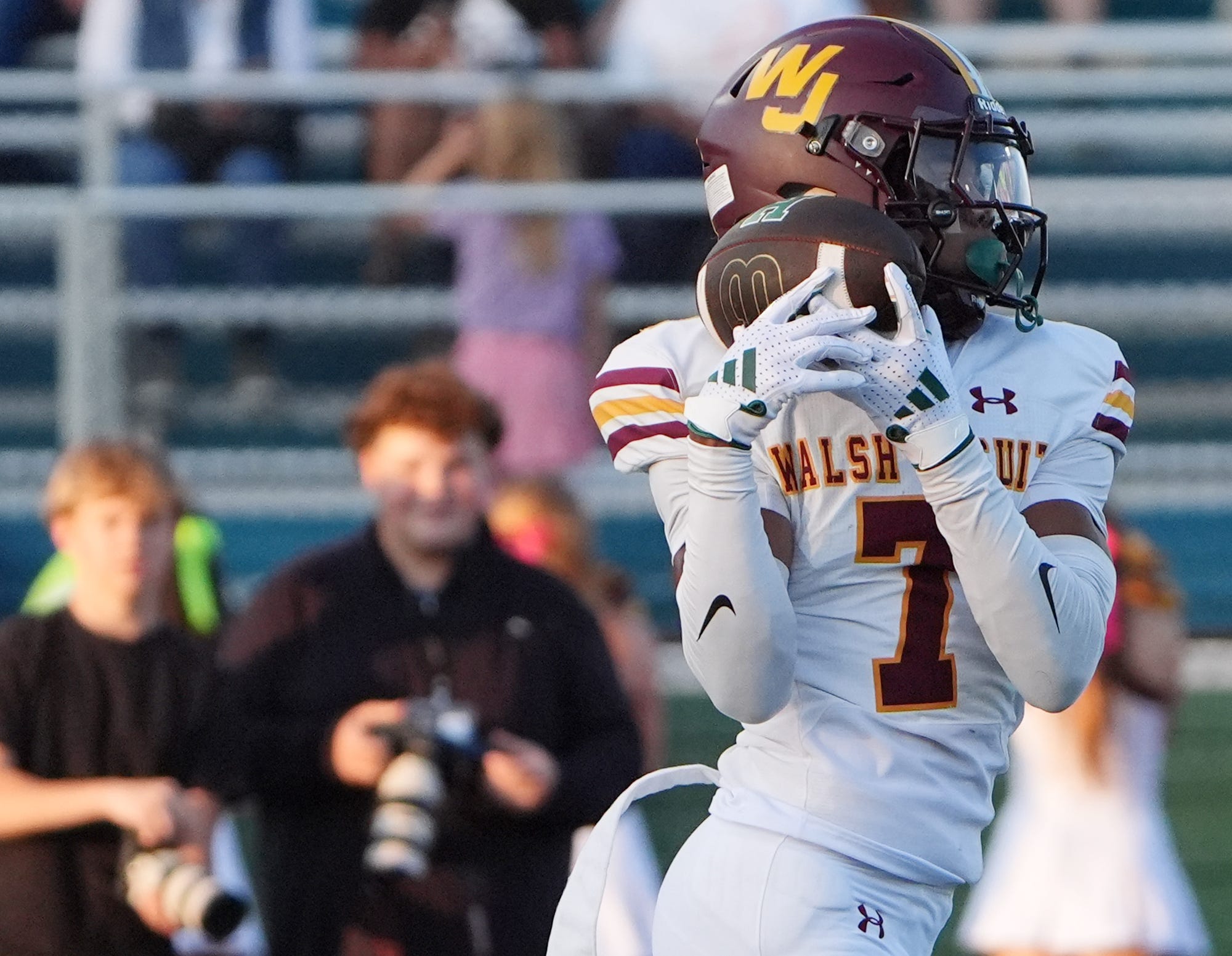 Walsh football score vs. Toledo Central Catholic High School live updates