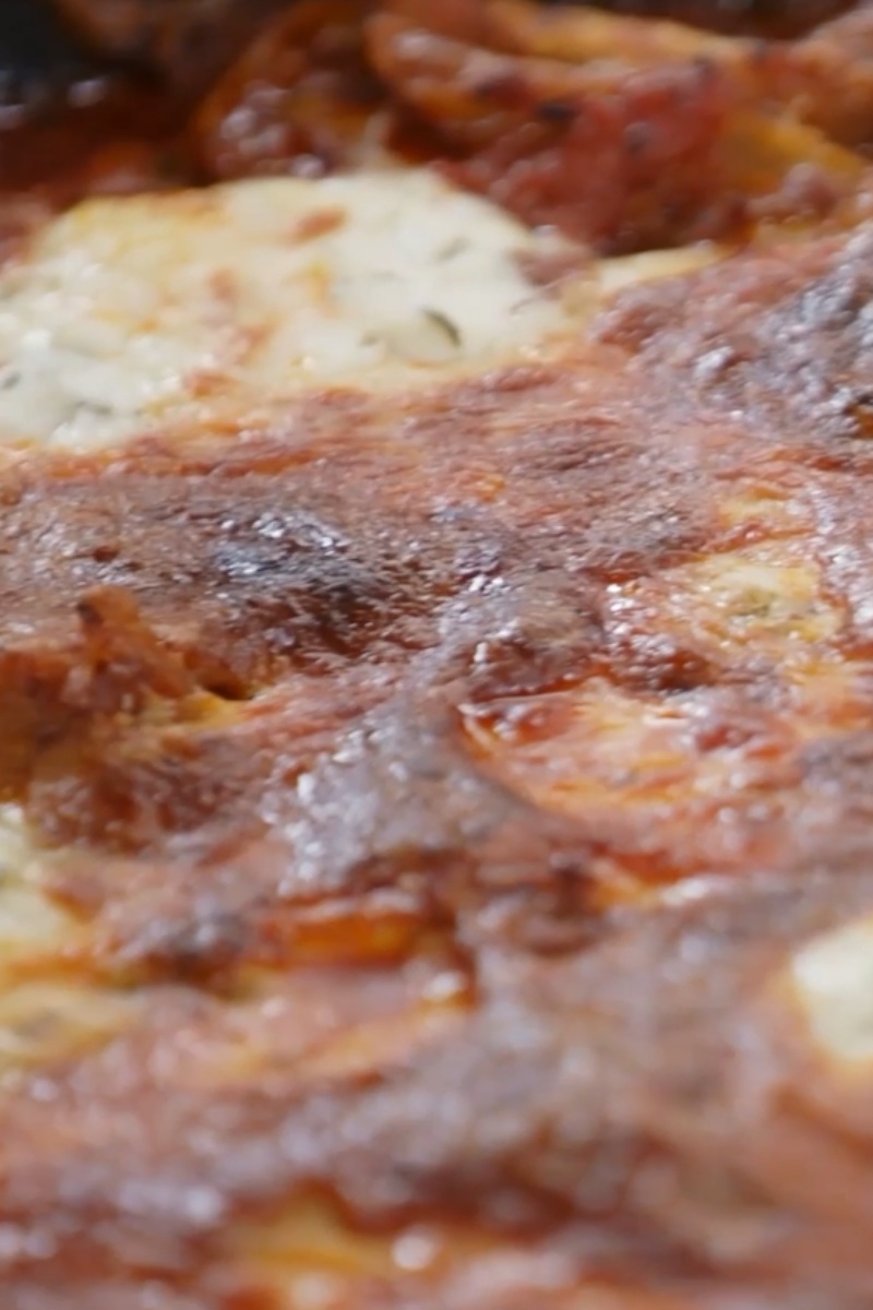 Crispy skillet lasagna with cottage cheese